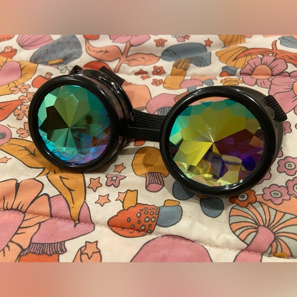 New Psychedelic Rave Kaleidoscope Goggles Rainbow Crystal Lens - Picture 3 of 6